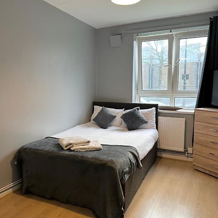 1 Bedroom Flat In Whitechapel, Londen Buitenkant foto